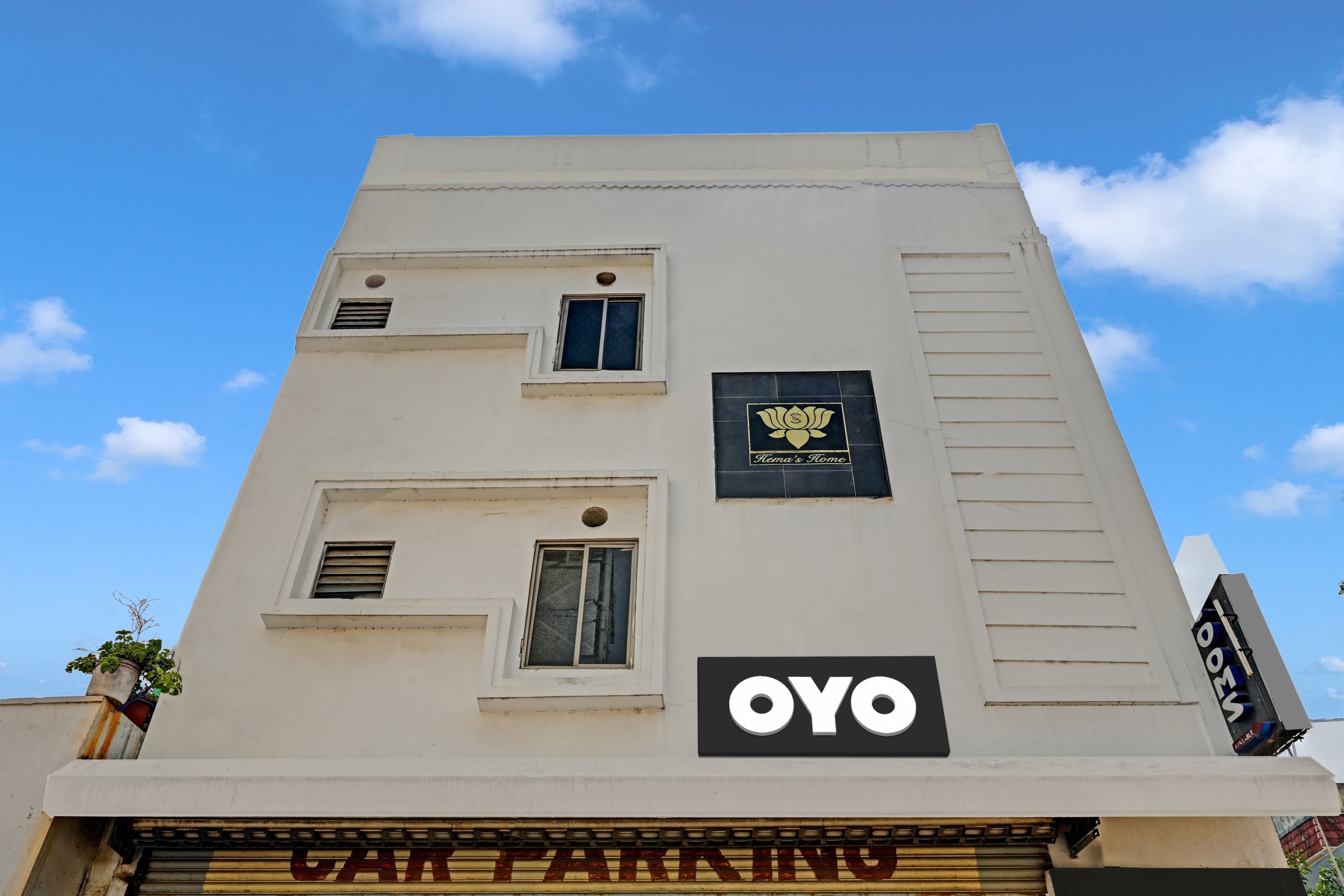 Hotel O O Vadapalani - Tap to explore photos