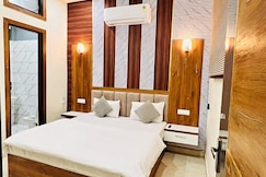 THE ELiSTA HOTEL - Your Premium Stays By SKY Hotels And Homestays, Zirakpur