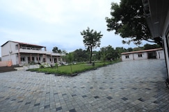 AARAVS ROOMS AND RESTAURENT, Udaipur