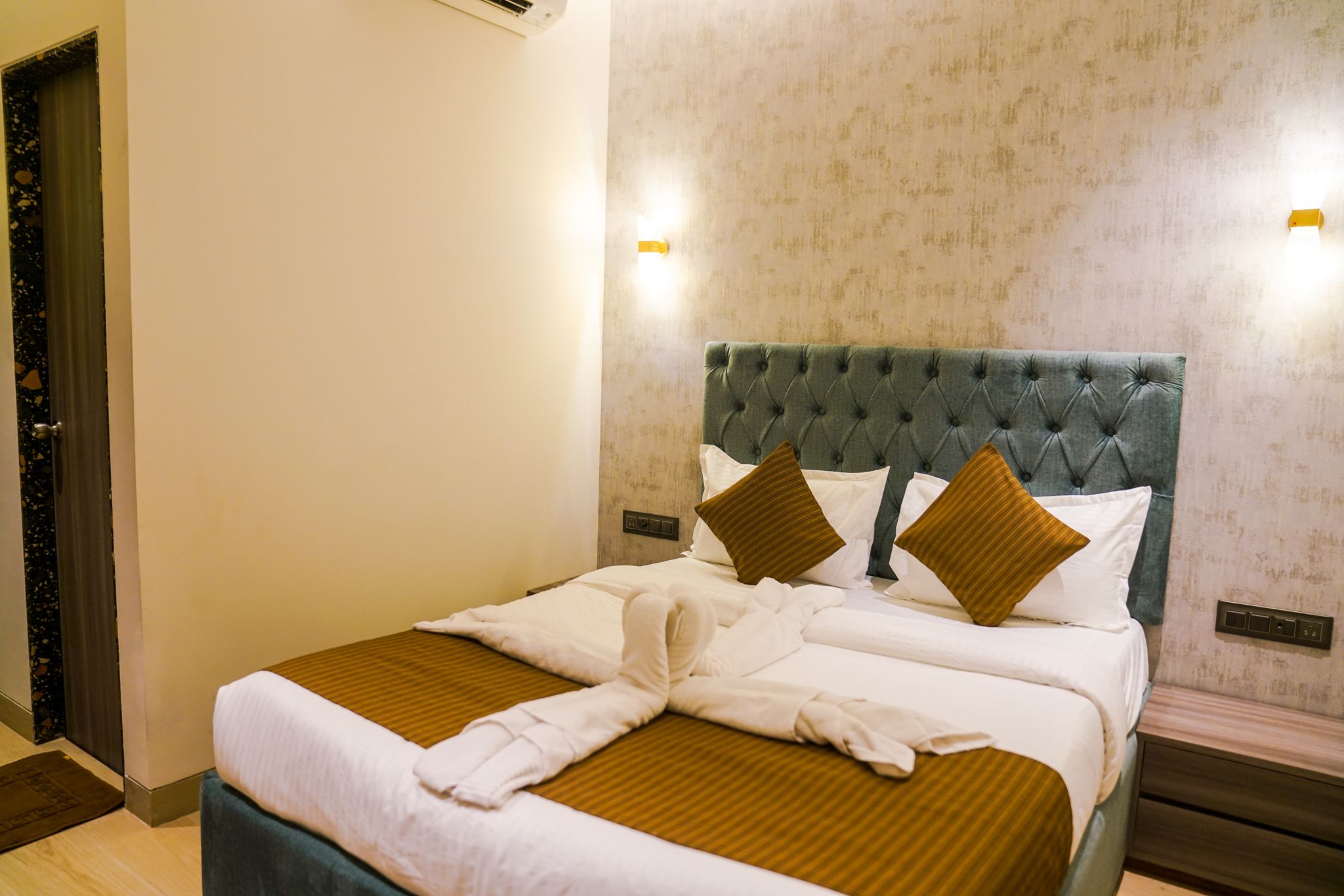Deluxe Room 1