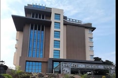 Hotel The Pinnacle Inn, Varanasi