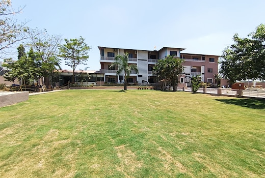 Royal Hills Resort