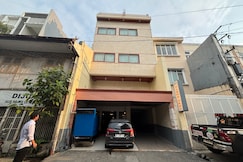 Hotel O Makassar near Pantai Losari formerly Hotel Tiara Sari, Makassar