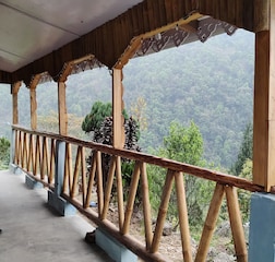 Quadruple Nature View Room