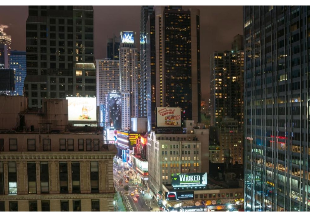 The Manhattan at Times Square Hotel (an IHG Property) - Tap to explore photos