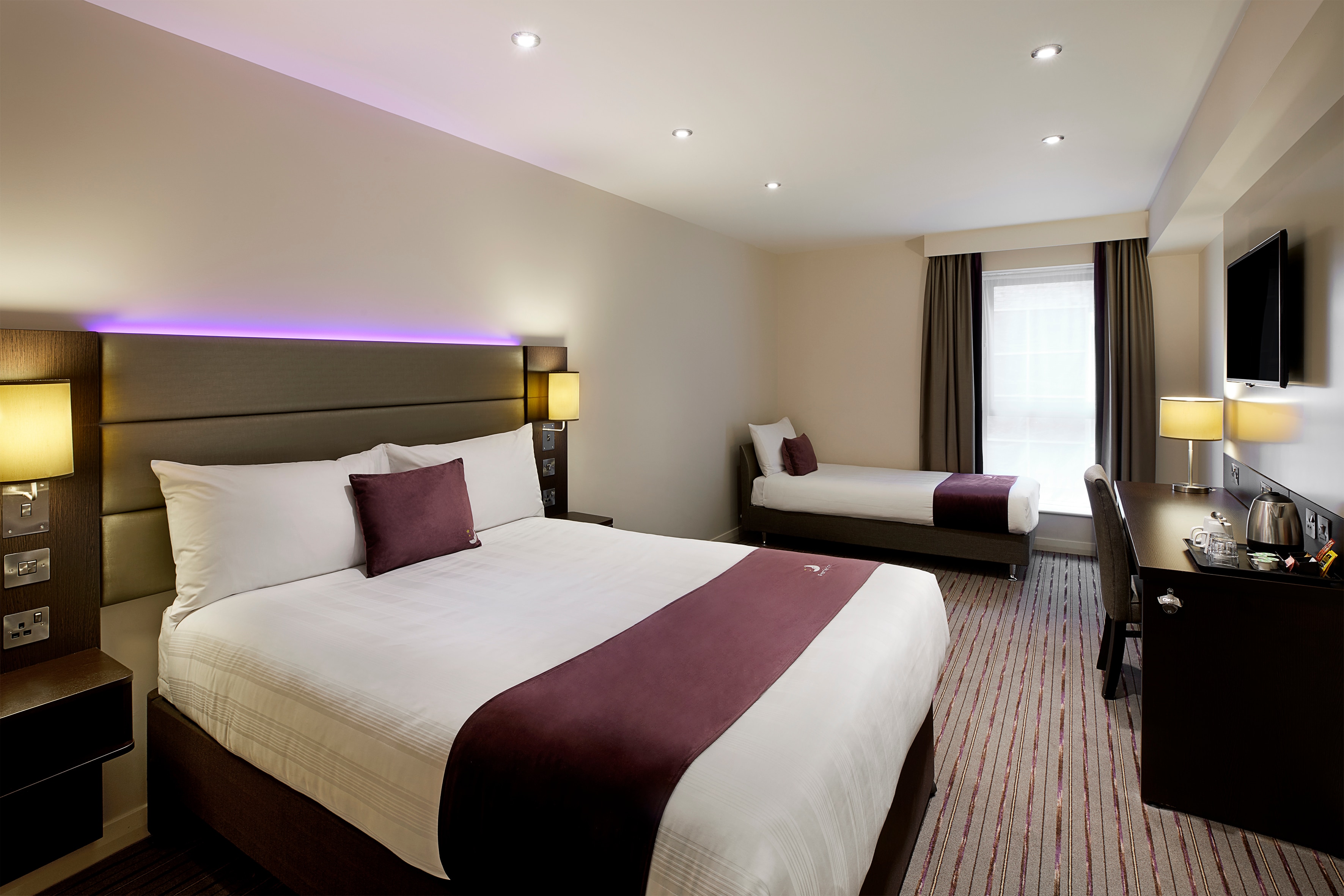 Premier Inn London Edmonton - Tap to explore photos