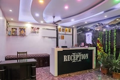 Hotel Mid City, Chatarpur