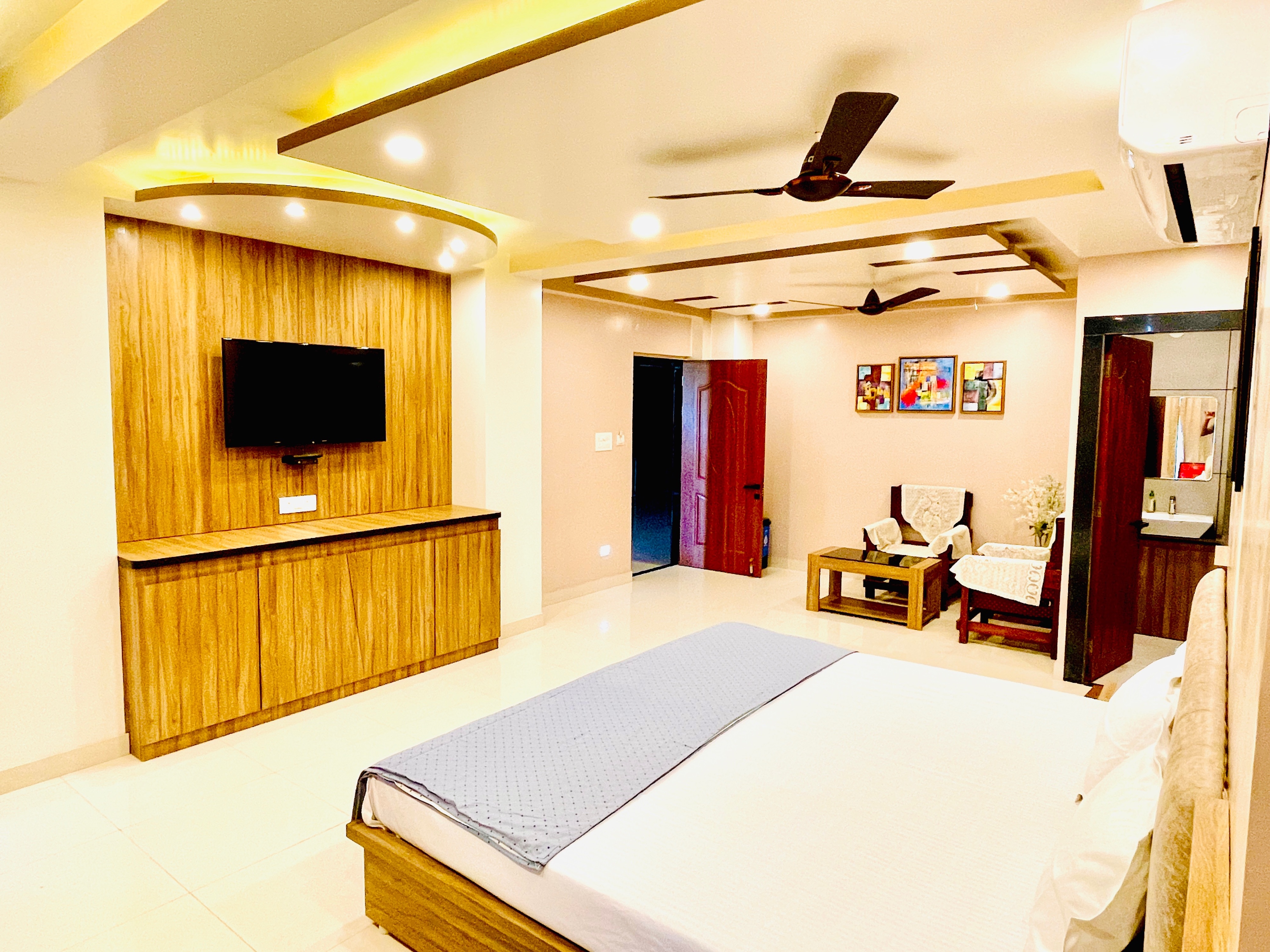 Hotel Kailash INN - Tap to explore photos