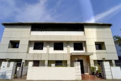 Hotel O Ramnagar Fort Varanasi Formerly Ganga Palace, Madurai