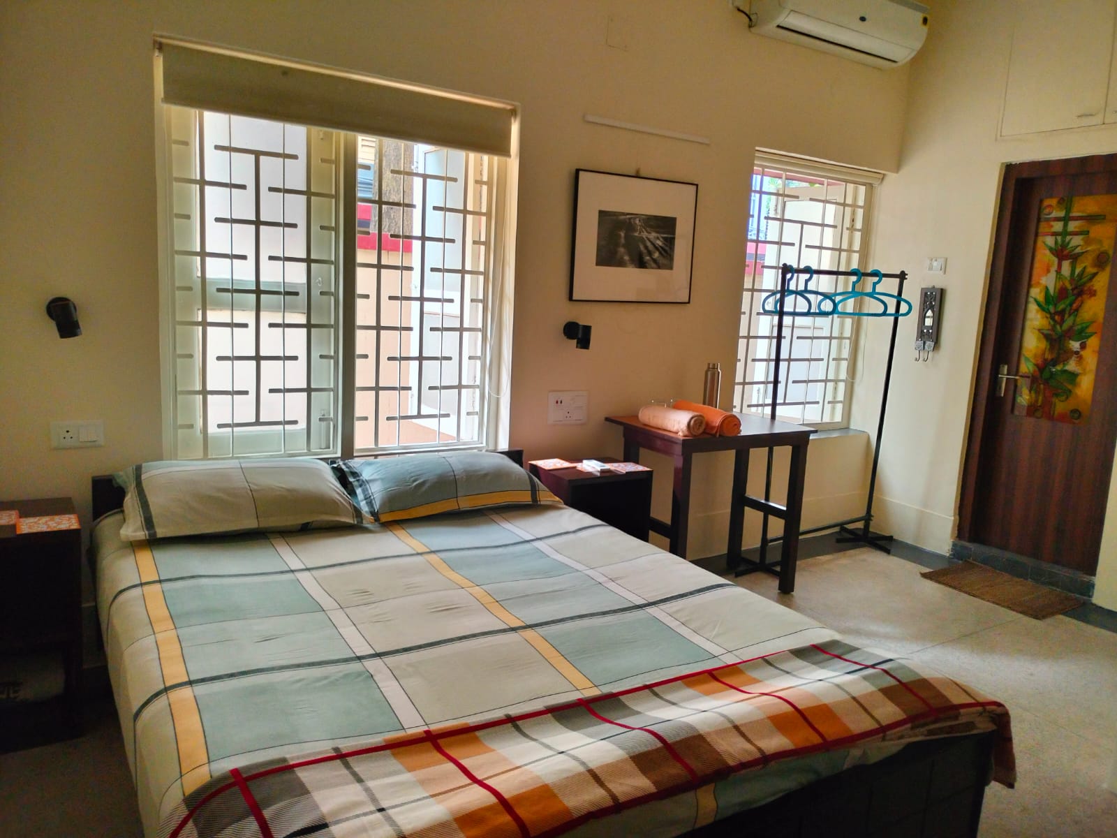 Disharee 51A Rooms - Tap to explore photos
