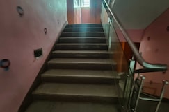 Hotel O Royal Paradise, दीघा