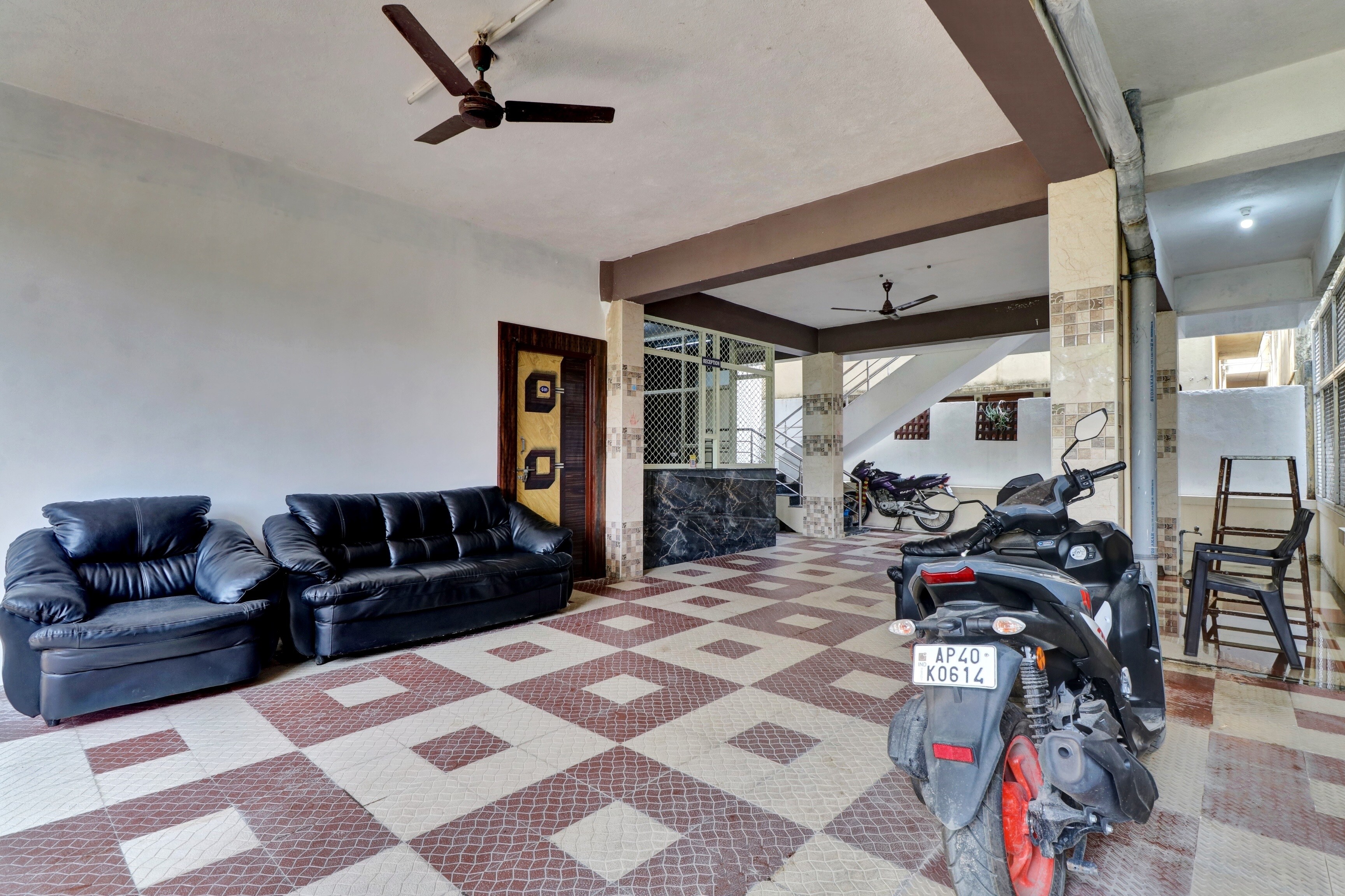 Hotel O SESHADRI HOMESTAY - Tap to explore photos