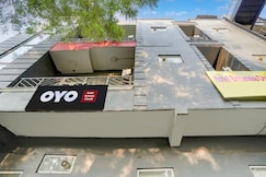 Super Hotel O Britania Chowk, Delhi