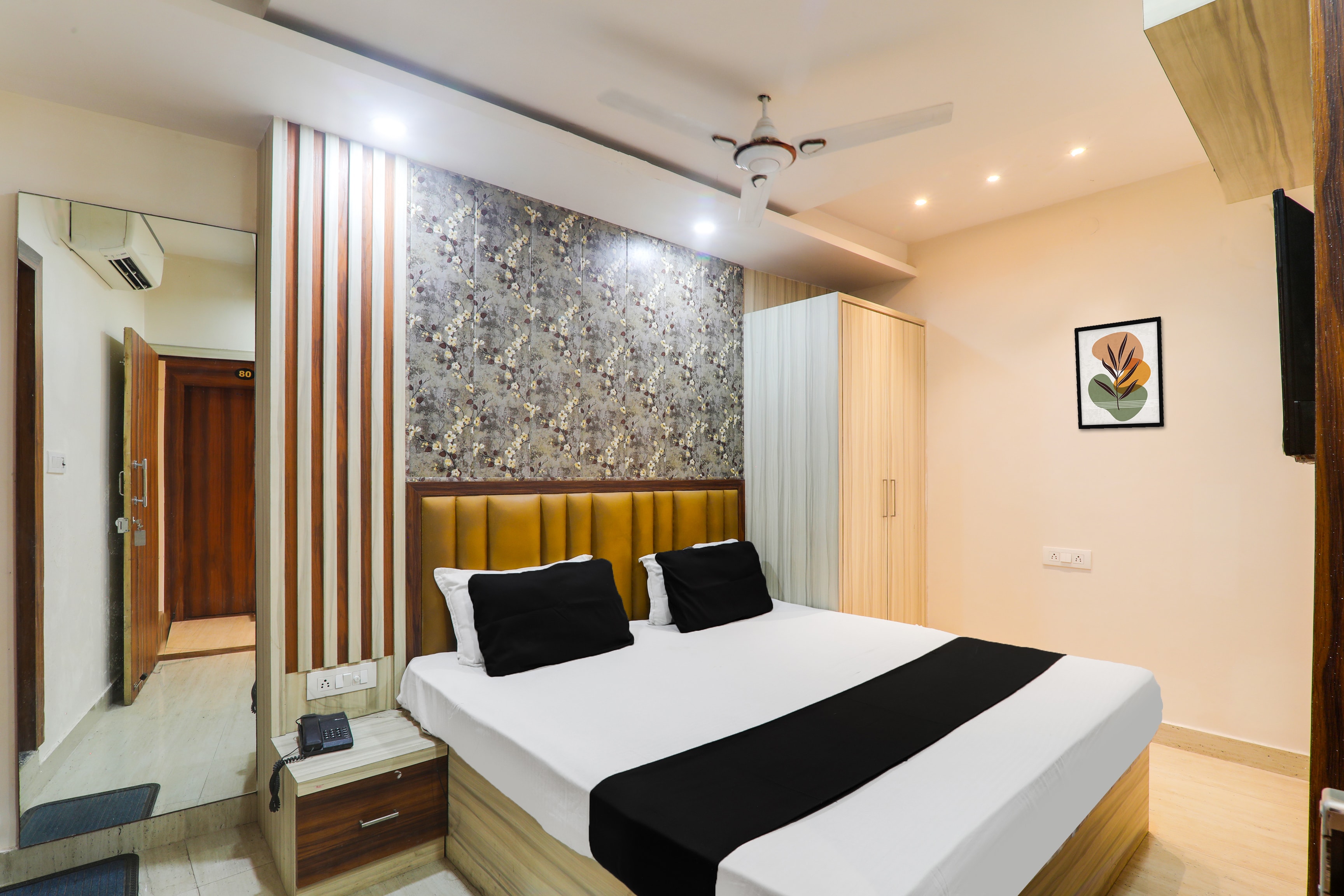 Hotel O Pushpanjali Rooms & Party Hall - Tap to explore photos