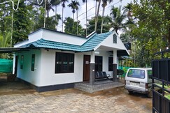 Lexur Green Villa amidst Rubber and Coffee Plantation, Wayanad
