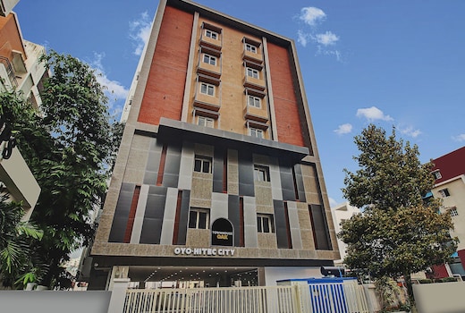 Super Townhouse OAK Hitec City Near Image Hospital