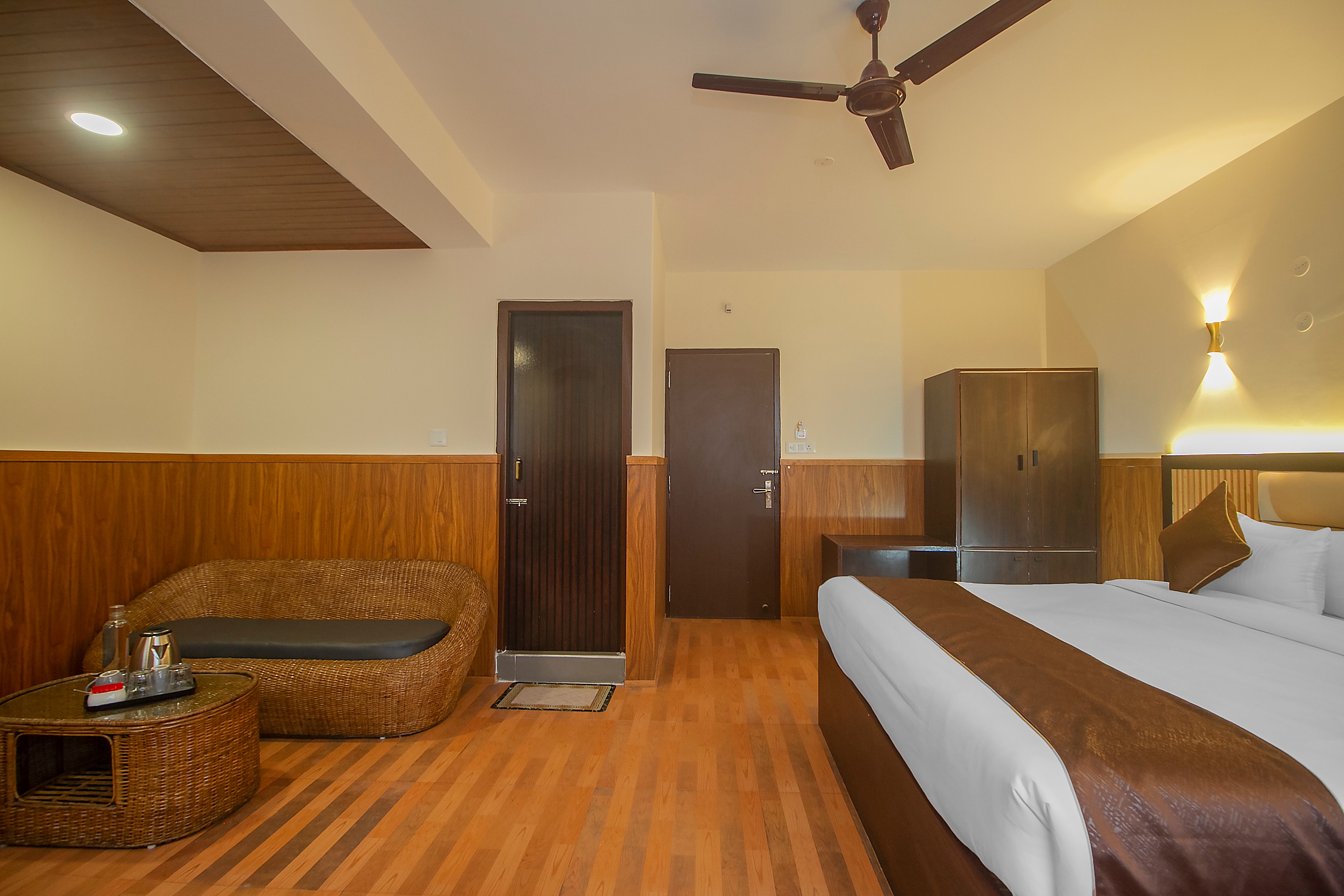 Hotel Tibet Gallery - Tap to explore photos