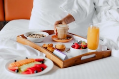 Mercure Sydney Parramatta, Bathurst