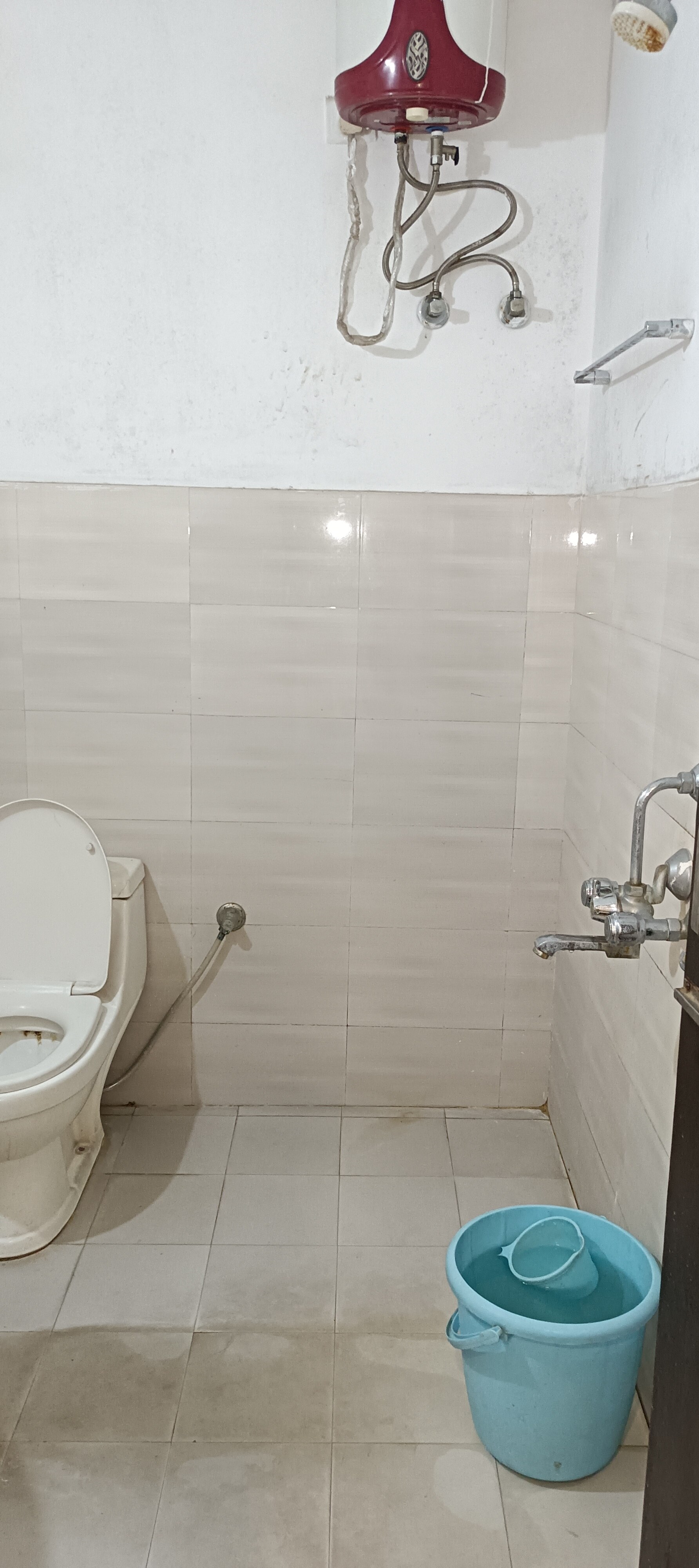 The Lemon House B&B | 500M From Nemcare Super Speciality Hospital - Tap to explore photos