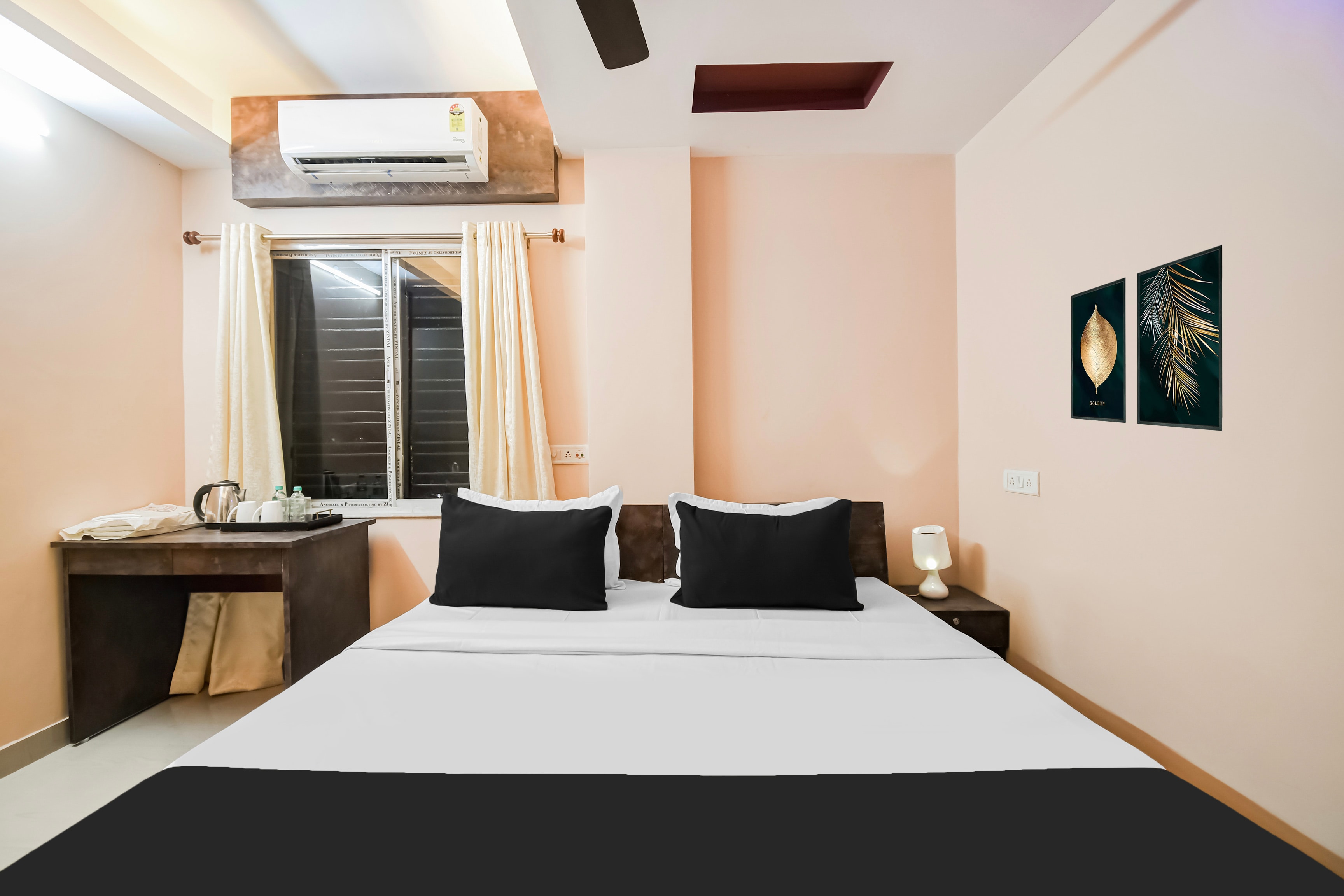 Super Hotel O MOHAR KUNJHA - Tap to explore photos