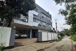 Pinnacle Inn, Guwahati