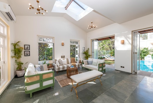 LohonoStays Monforte Villa B