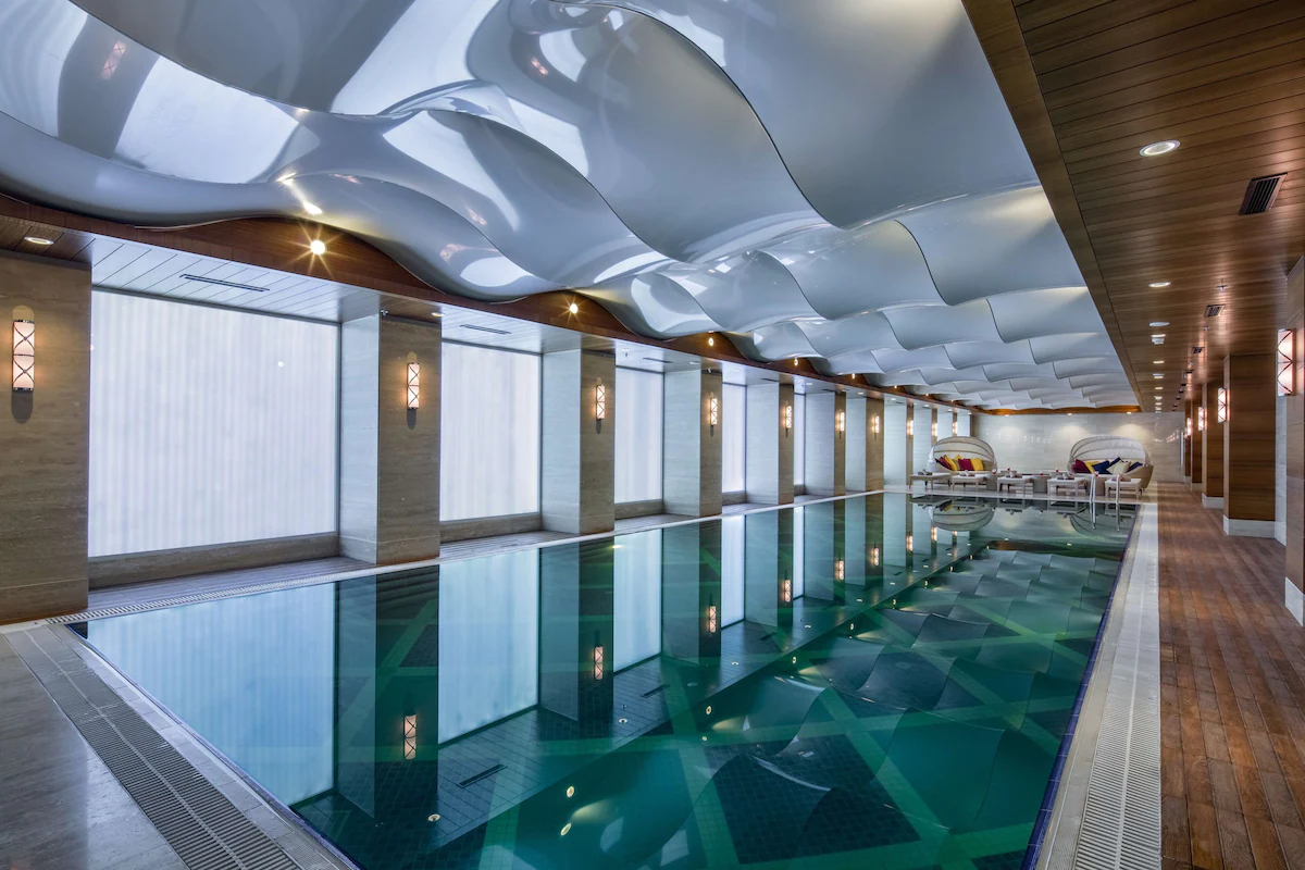 DoubleTree by Hilton Istanbul Topkapi - Tap to explore photos