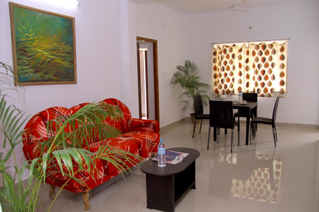 Greenways Residential Homestay - Tap to explore photos