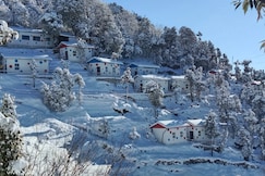 Dev Bhoomi Camping Resort, Kanatal