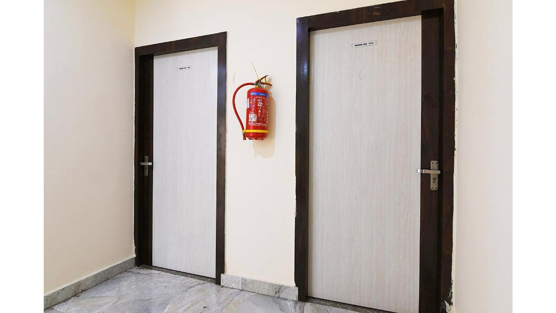 Stay Kiya Kedia Niketan - Tap to explore photos