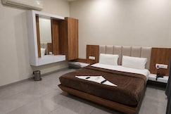 HOTEL SARVOTTAM, Palsana