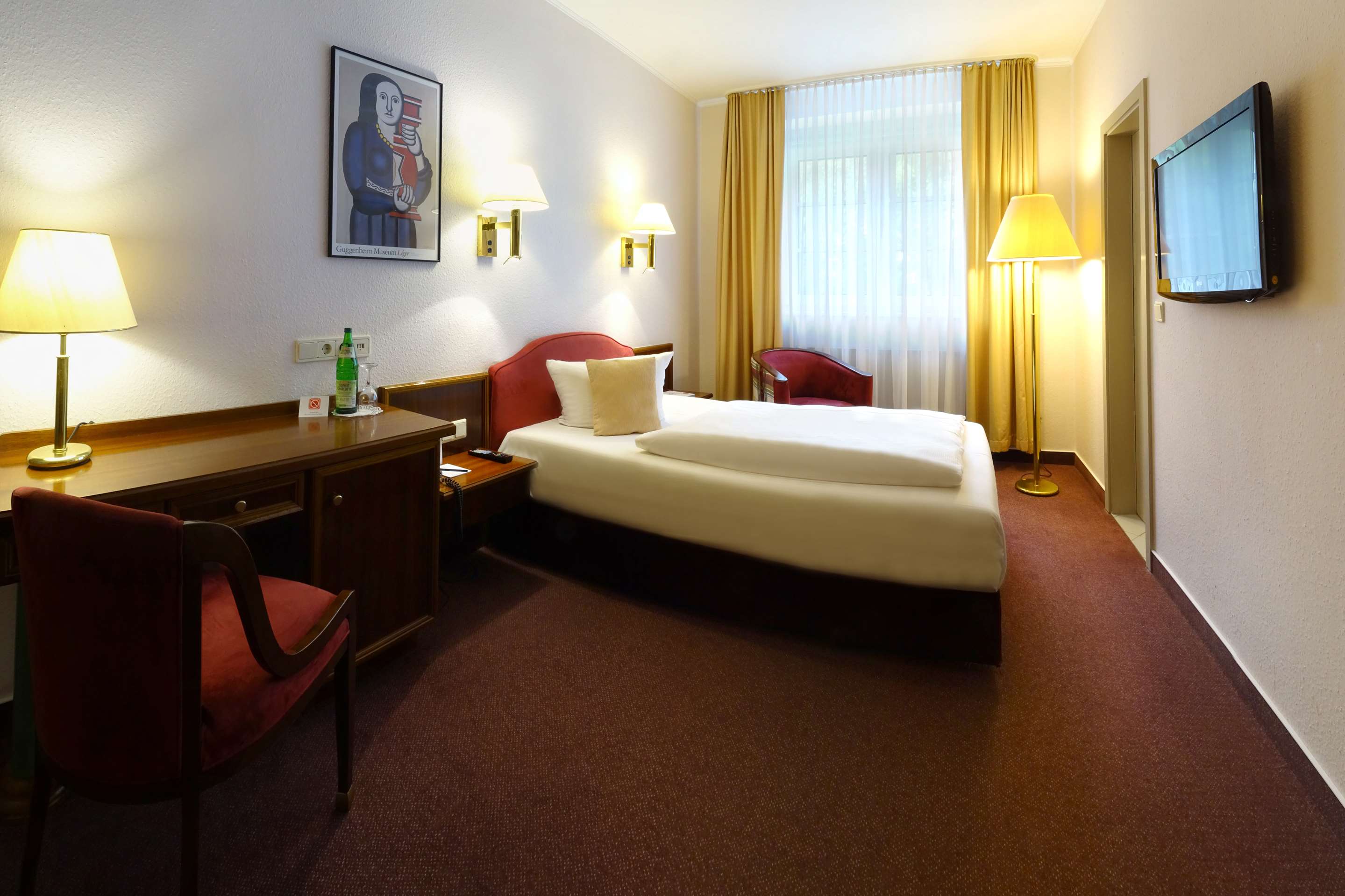 Best Western Hotel Schmoeker-Hof - Tap to explore photos