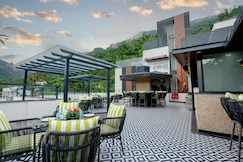 Crestorio Resort & Spa Dehradun, Dehradun