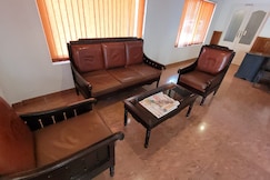 Hotel Central Park, Pathanamthitta