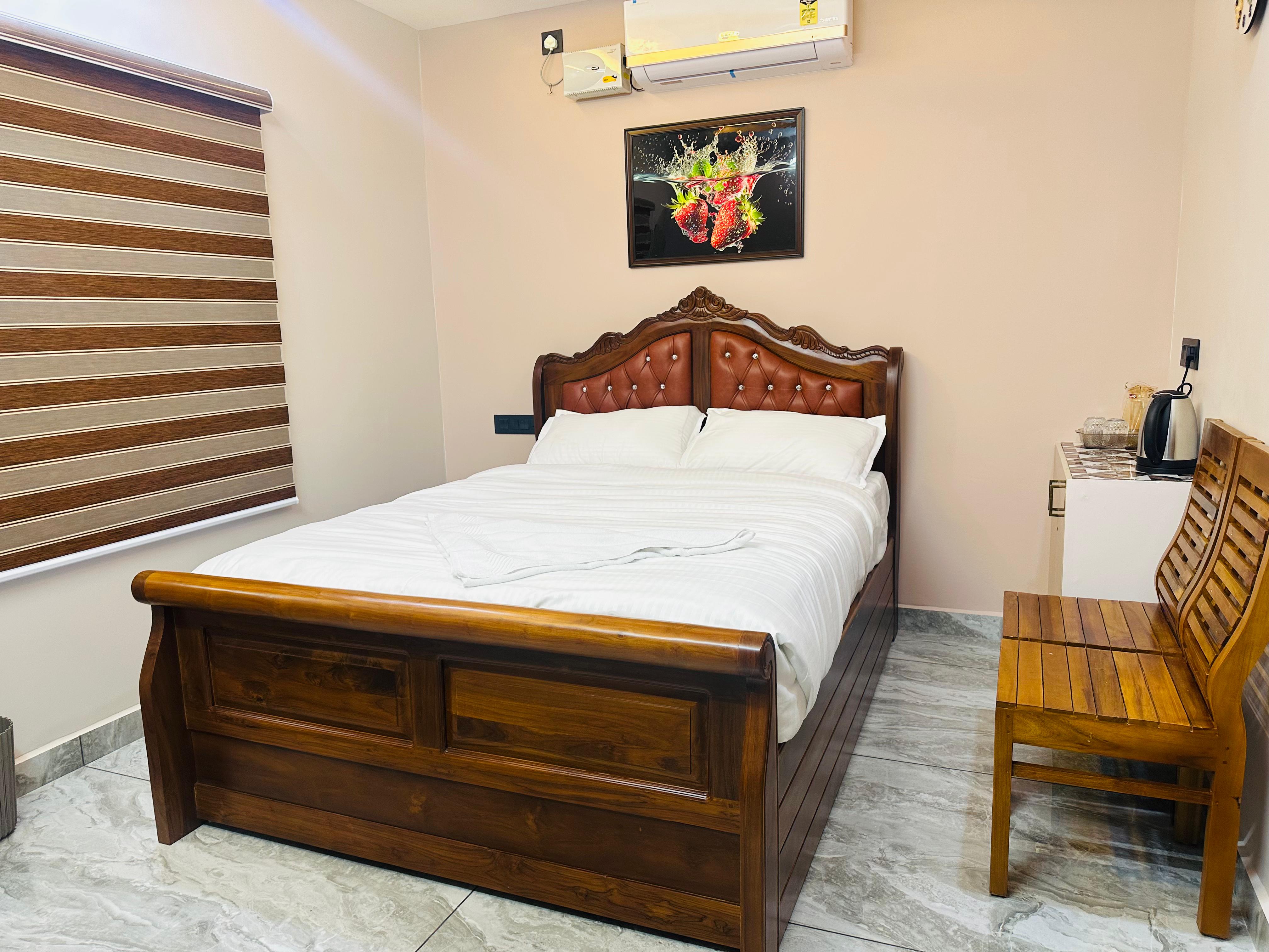 NORTH PARADISE, Cochin