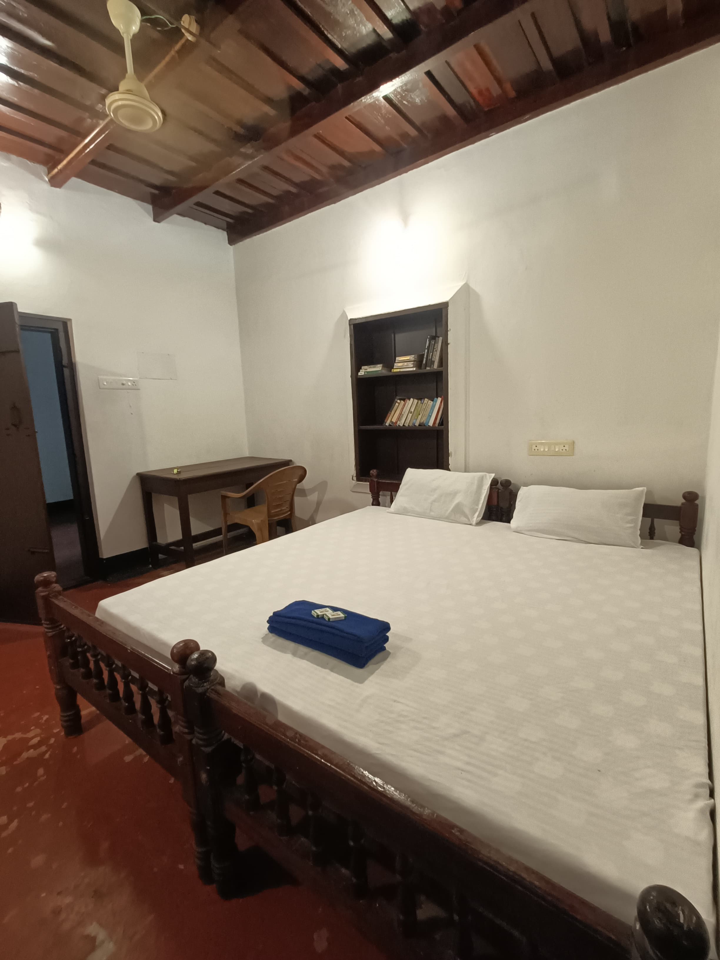 Calabash Homestay - Tap to explore photos