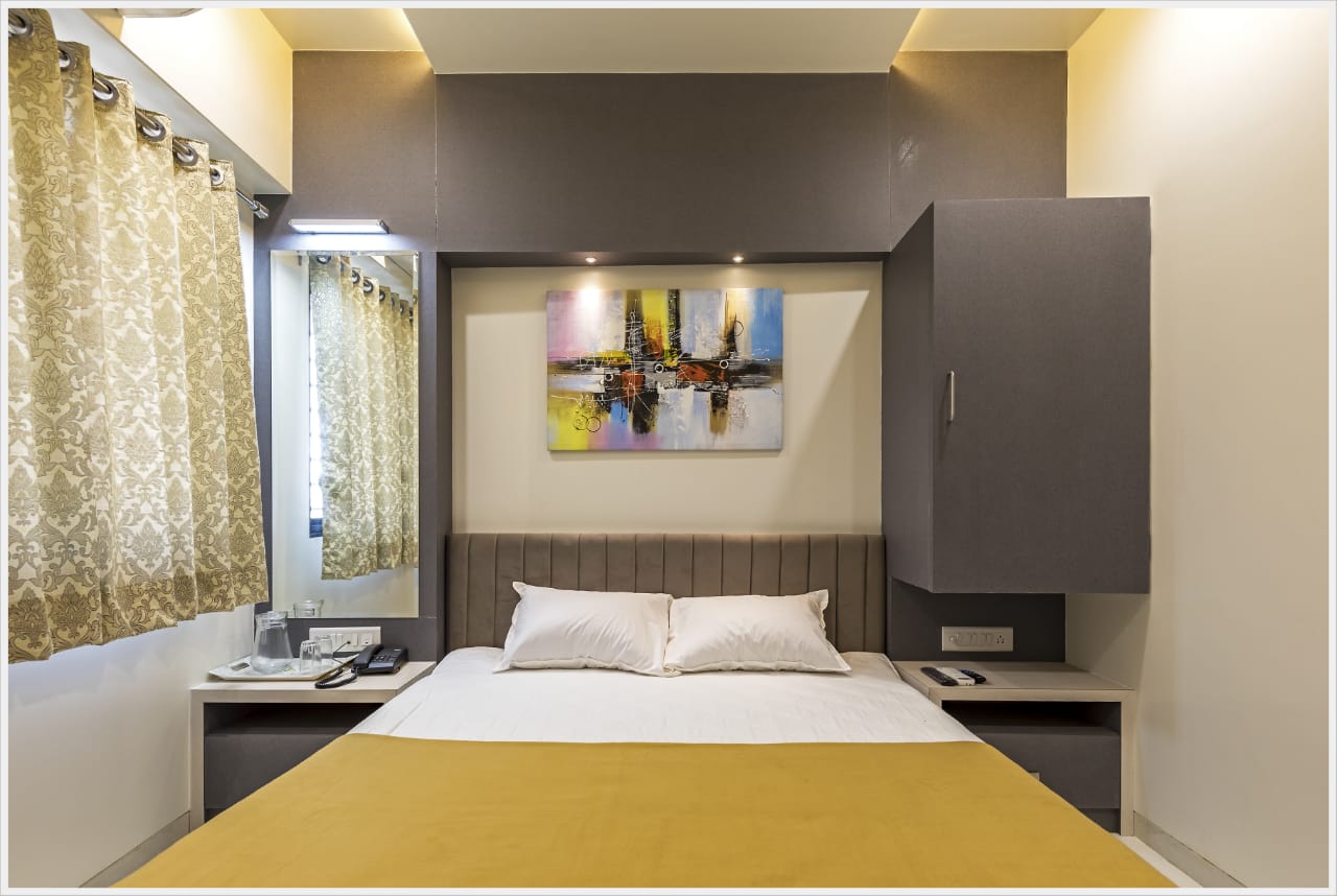 Hotel Rajlaxmi Grand
