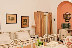 WelcomHeritage Connaught House, Mount Abu