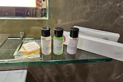 Devki Grand Hotel, Gwalior