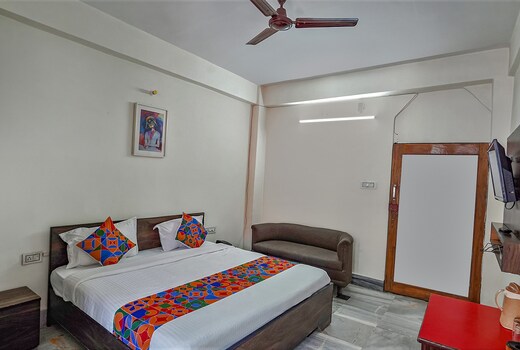 FabHotel New Shanti
