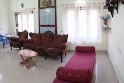 Lavender Guest Inn, Thiruvananthapuram