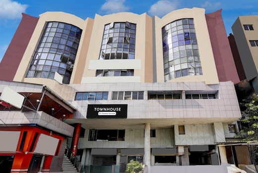 Super Townhouse Vadodara Railway Junction Formerly Hotel Unique