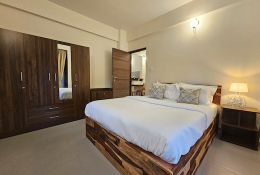 A307- 1 BHK Candolim Retreat with Pool and Kitchen