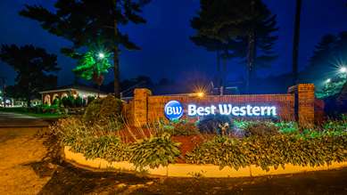 Best Western West Greenwich Inn - Tap to explore photos