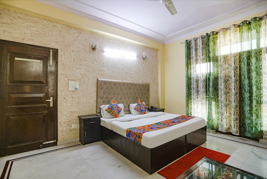FabHotel HM Palace