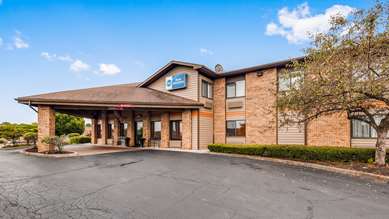 Best Western Lakewood Inn - Tap to explore photos