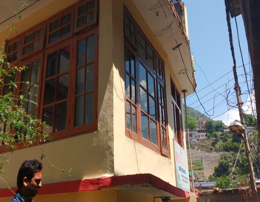 Vandna Guest House (Standard Room Front) - Tap to explore photos