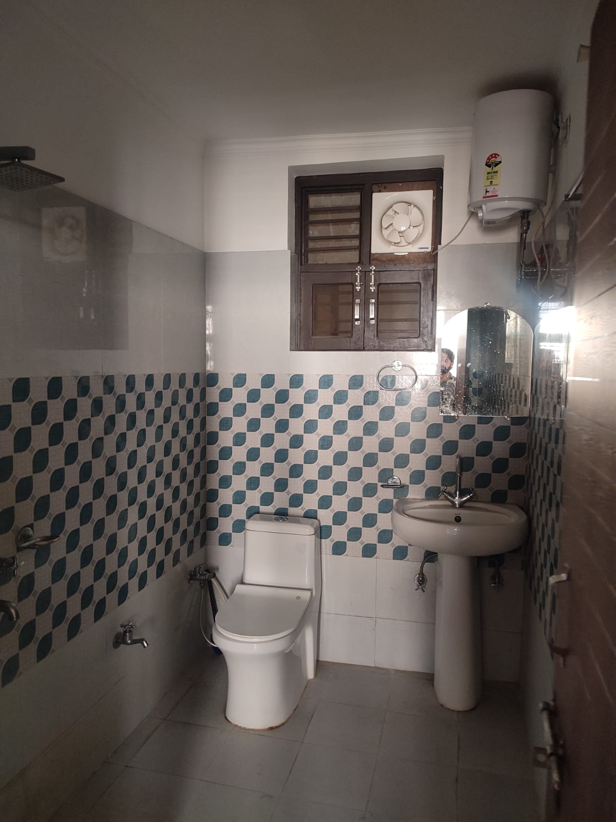 Shree Jee apartments - Tap to explore photos