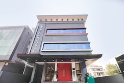 Townhouse Lords Regency, Indore