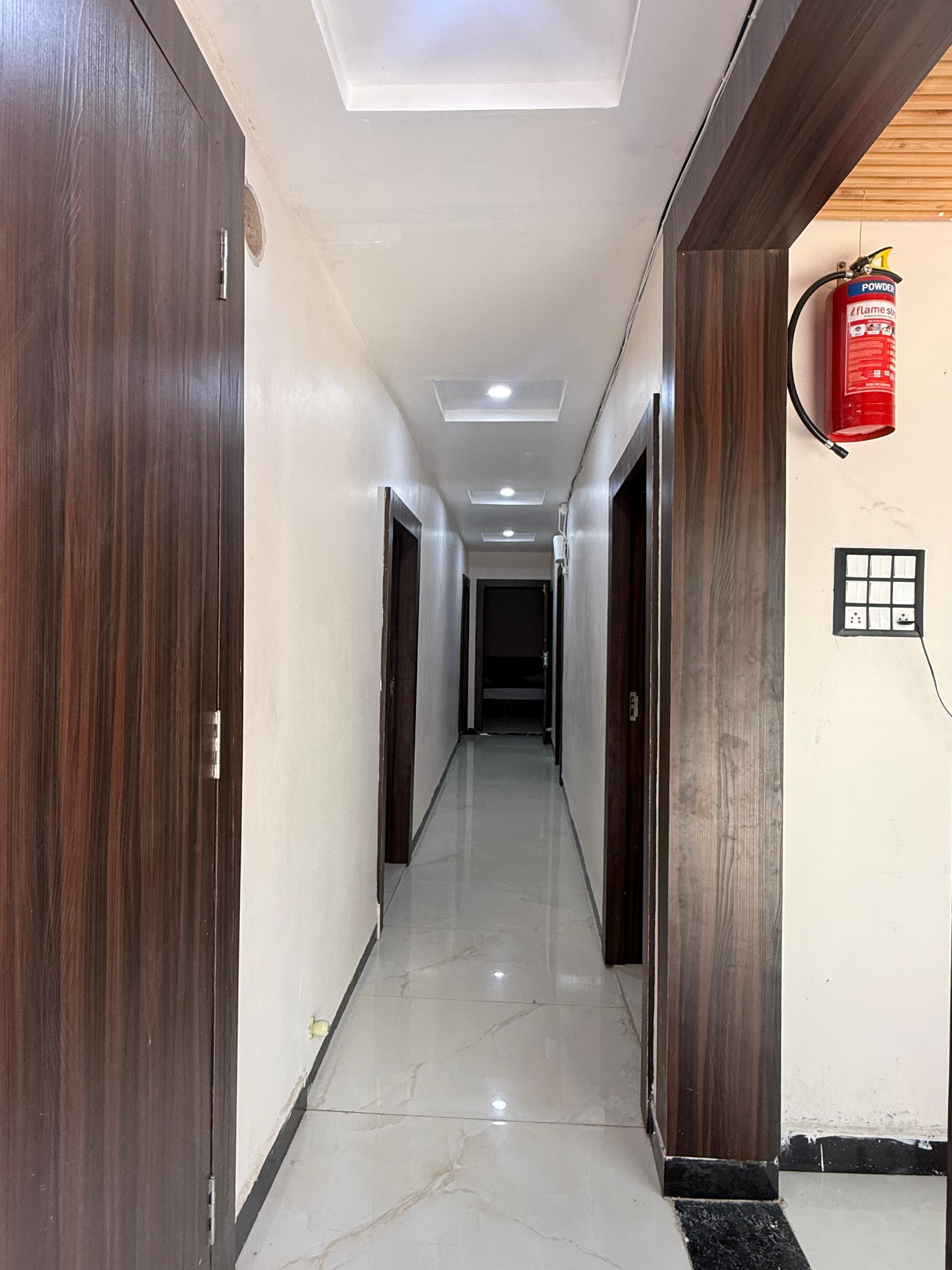 Akhileshwar Homestay - Tap to explore photos